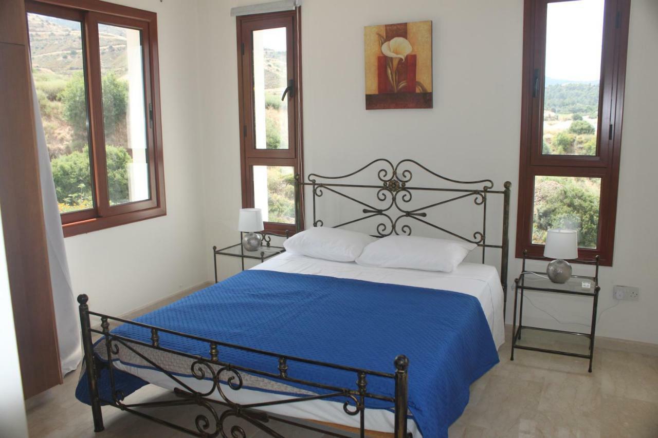 Martika Luxury Villa Agia Marina  Экстерьер фото