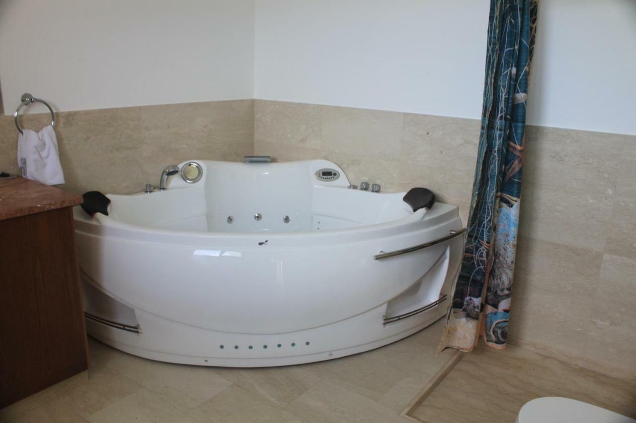 Martika Luxury Villa Agia Marina  Экстерьер фото